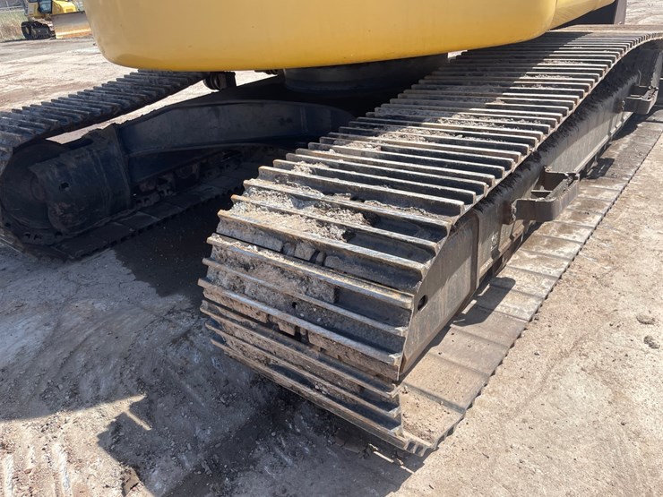 komatsu-pc308-image-24