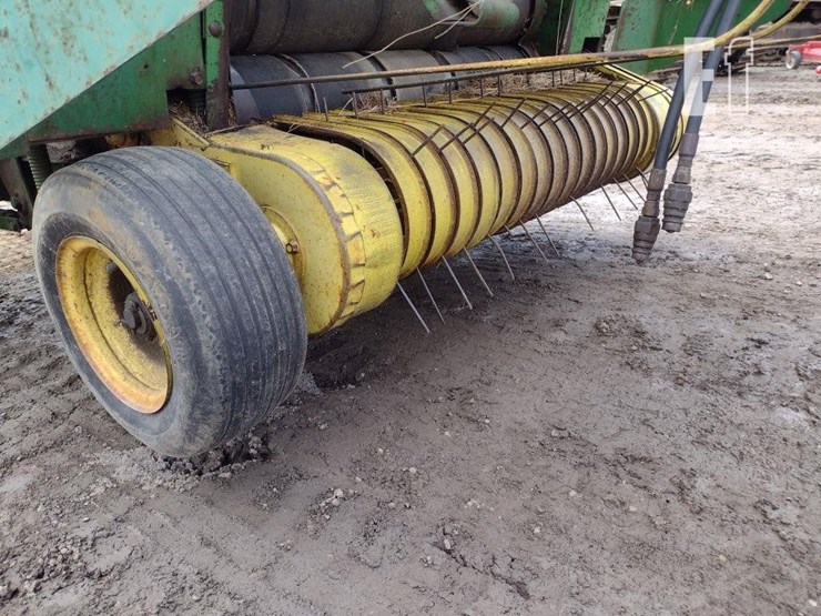 john-deere-410-image-14