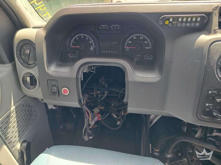 2017-ford-e450-image-27