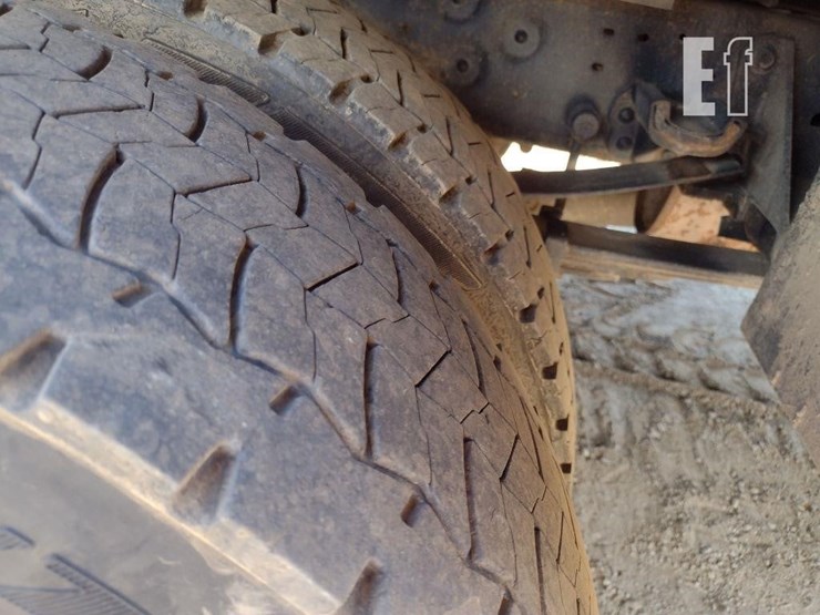 2005-ford-f450-image-28