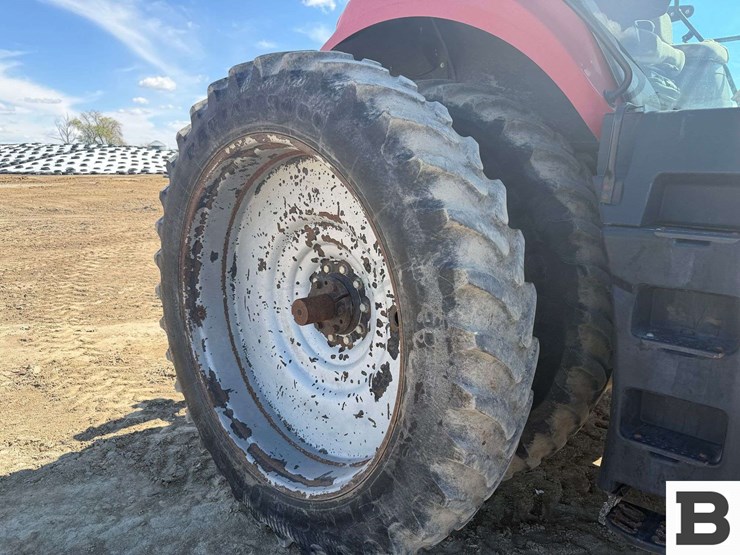 2015-case-ih-magnum-310-image-80
