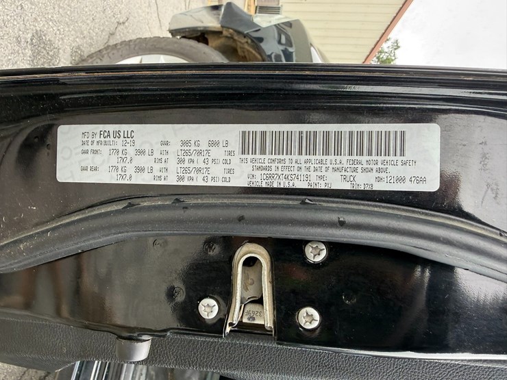 2019-dodge-1500-image-57