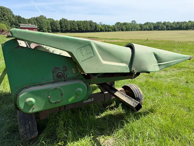 john-deere-8-image-23