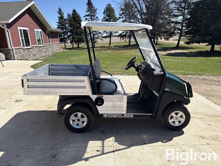 2018-club-car-carryall-300-image-4