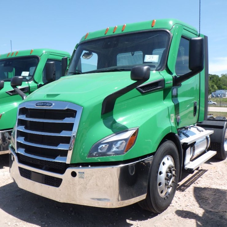 2022 FREIGHTLINER CASCADIA 116