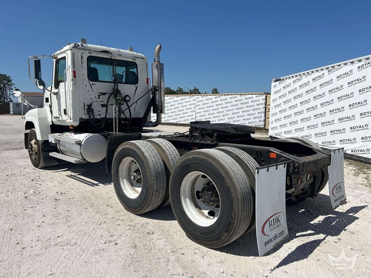 2007-mack-chn613-image-4