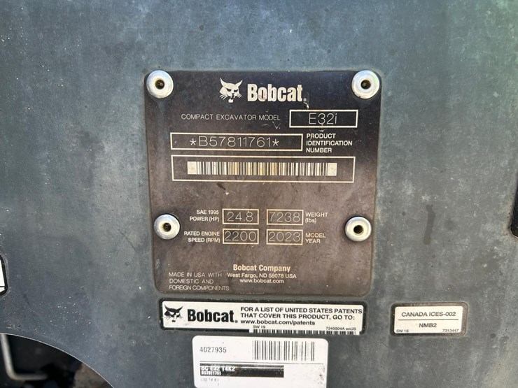 2023-bobcat-e32-image-28