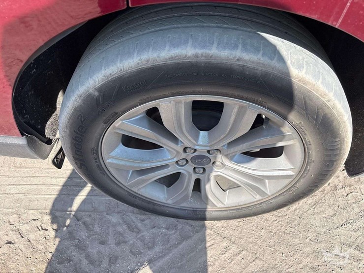 2019-ford-edge-image-20