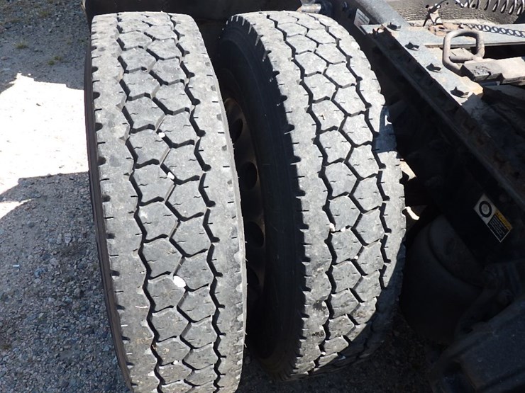 2016-kenworth-t680-image-21