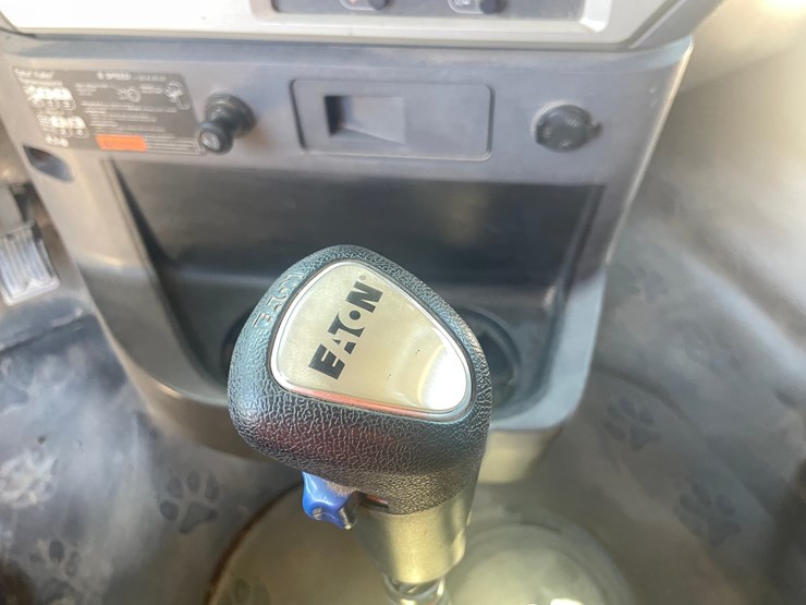 2013-mack-granite-104fr-image-107