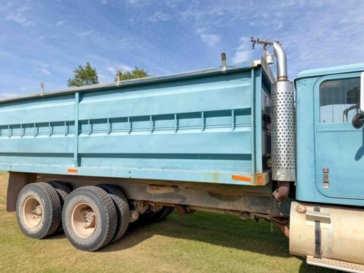 1974-international-durastar-4200-image-5