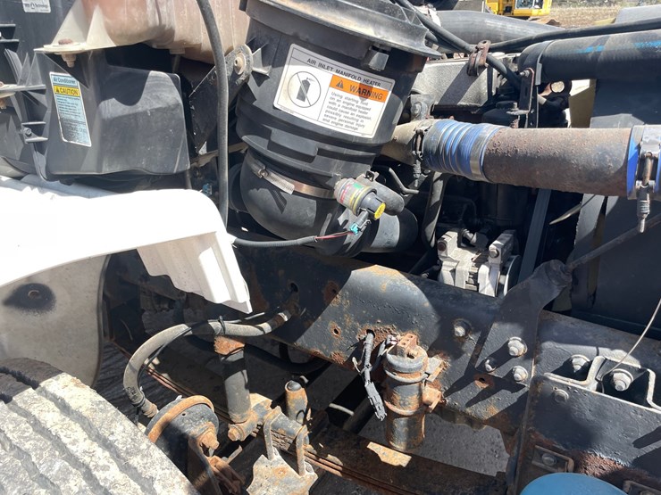 #4015-•-2004-freightliner-dump-truck-(has-wi-title)-image-64
