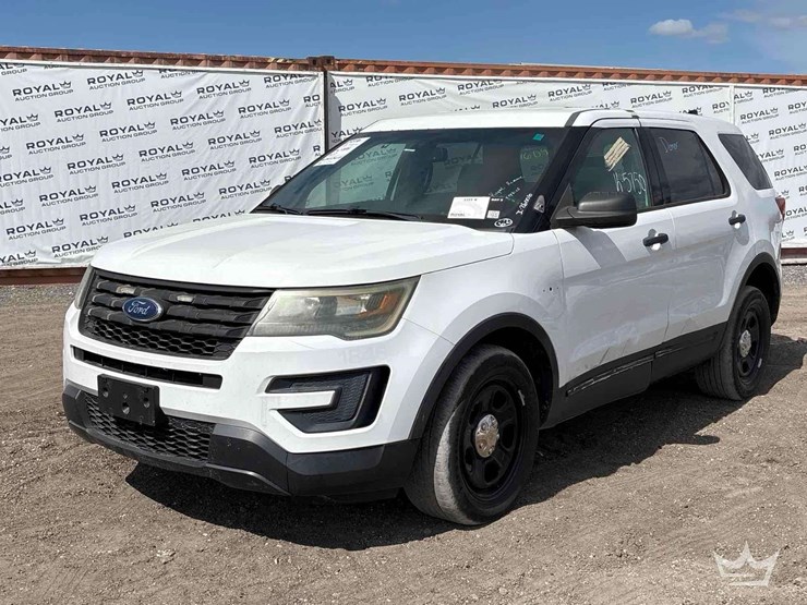2016-ford-explorer-image-1