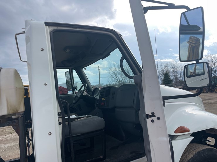 #4020-•-2004-international-truck-with-tree-spade-(has-wi-title)-image-60