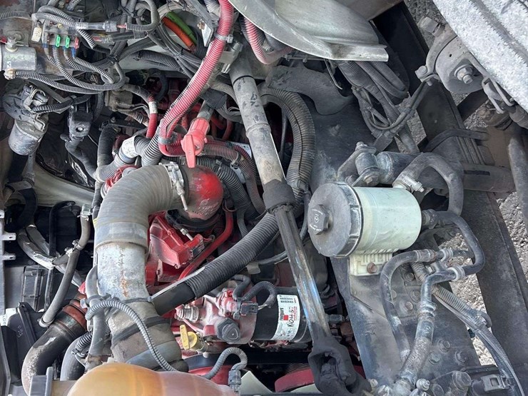 2018-international-durastar-4300-image-10