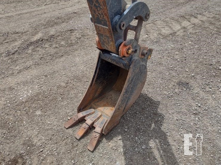 2021-deere-26g-image-17
