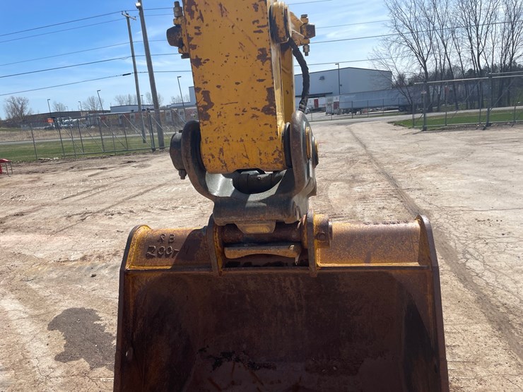 2022-komatsu-pc238us-lc-11-image-75