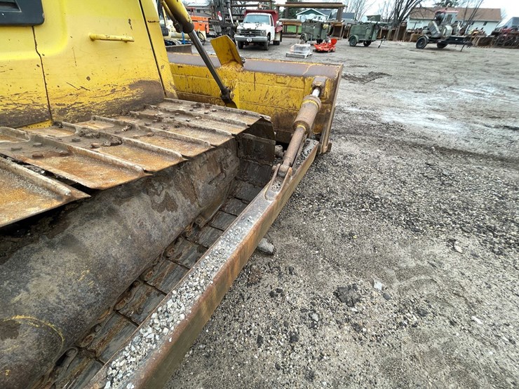 komatsu-d65px-12-image-35