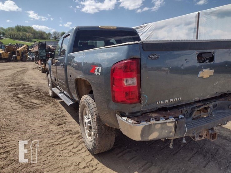 2011-chevrolet-silverado-2500hd-ltz-image-28