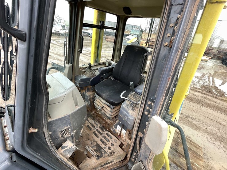 komatsu-d65px-12-image-44