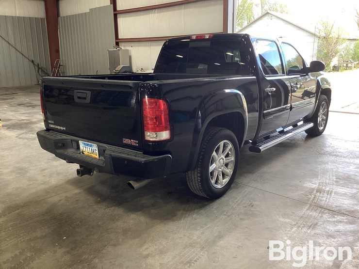 2010-gmc-sierra-1500-image-3