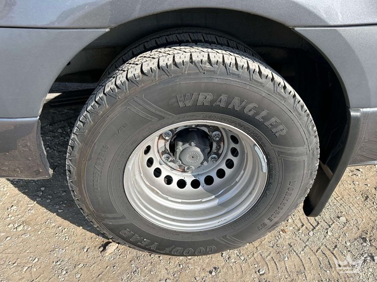 2021-mercedes-benz-sprinter-4500-image-36