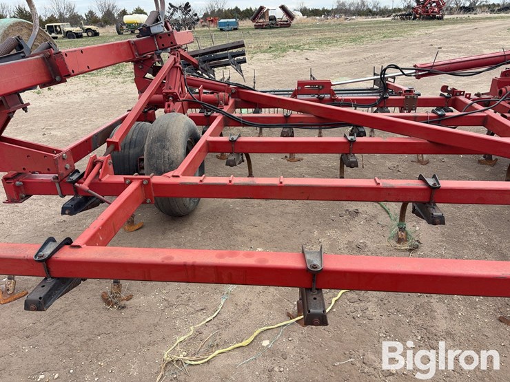 case-ih-4300-image-17
