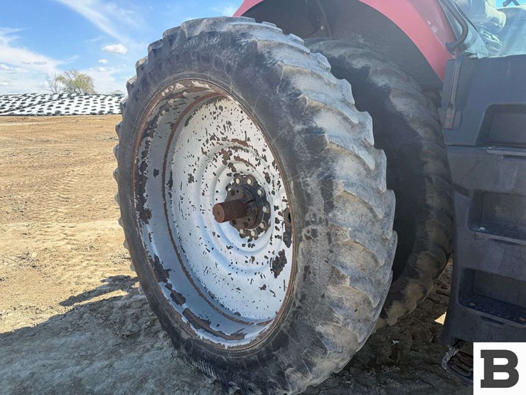 2015-case-ih-magnum-310-image-75