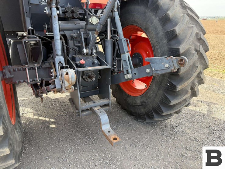 2013-kubota-m110gx-image-23