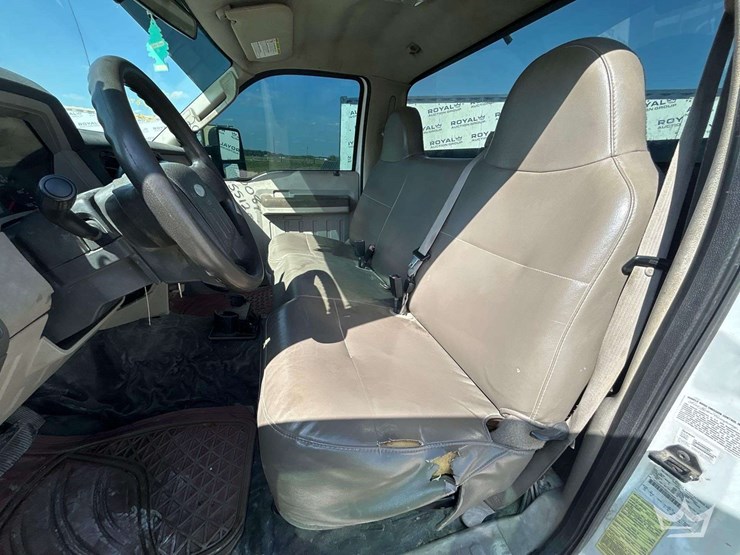 2008-ford-f550-image-19