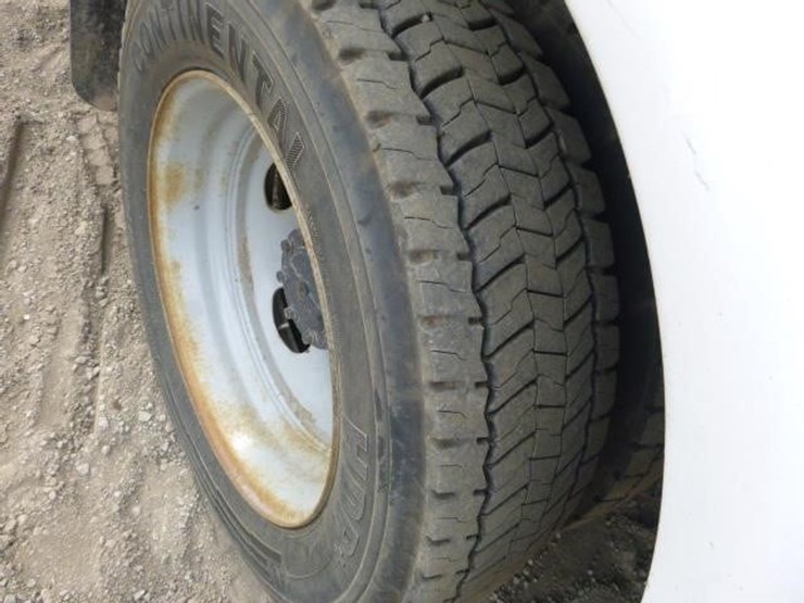 2017-ford-f550-image-19