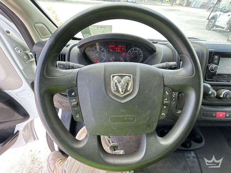 2022-ram-promaster-2500-image-12
