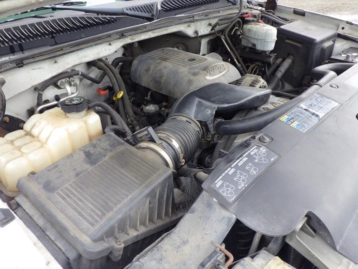 2005-chevrolet-3500-image-13