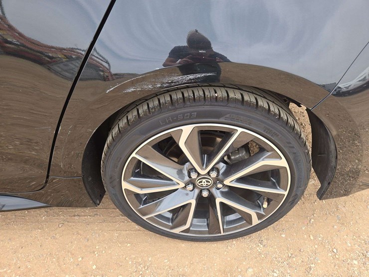 2021-toyota-corolla-se-sedan-4d-image-7