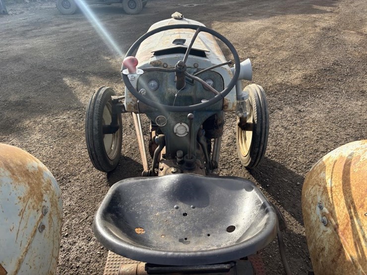 ford-8n-image-12