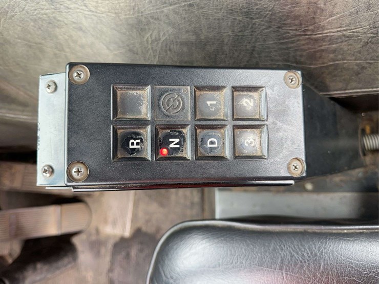 1991-mack-mr688s-image-29