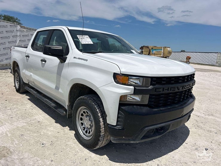 2021-chevrolet-silverado-1500-image-2