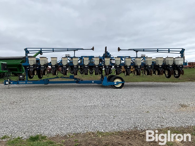 kinze-2600-image-8
