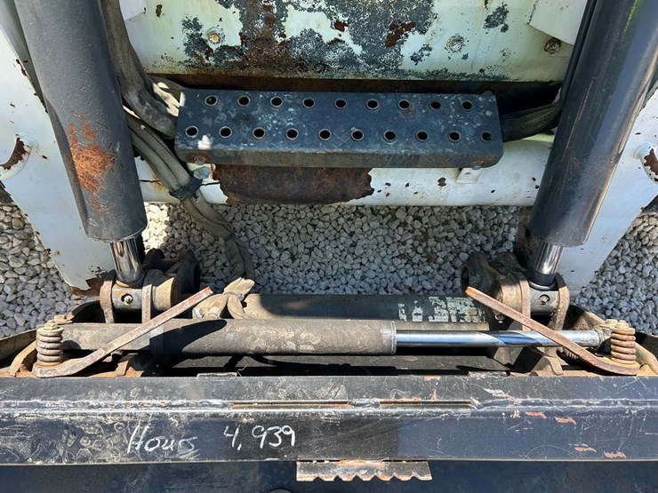 bobcat-s300-image-10