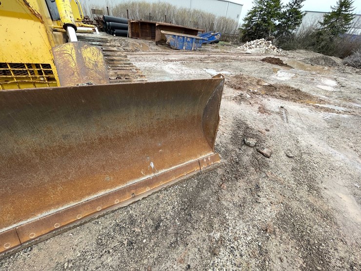 komatsu-d65px-12-image-11