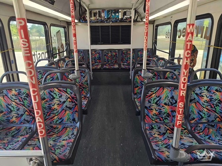 2012-gillig-low-floor-image-20