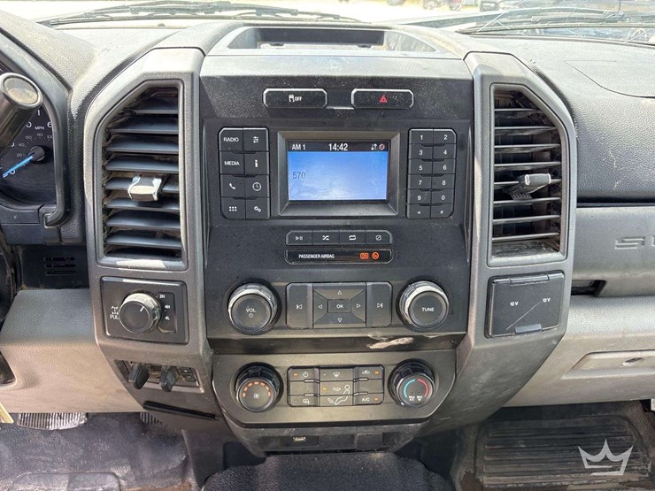 2021-ford-f250-image-23