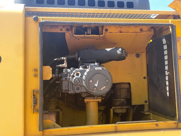 #4007-•-1998-komatsu-400lc-6-excavator-image-48