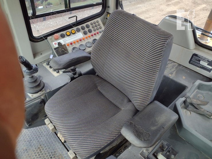 2004-deere-655c-ii-image-12
