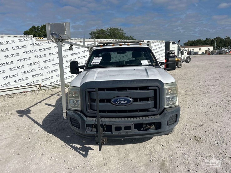 2015-ford-f350-image-25