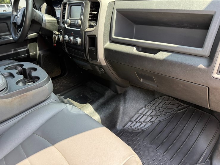 2018-dodge-1500-image-32