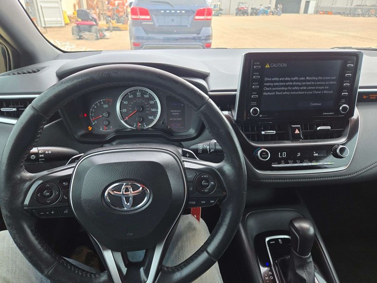 2021-toyota-corolla-se-sedan-4d-image-15