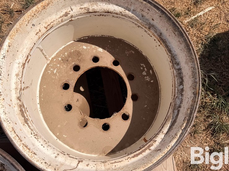 20"x22.5"-10-bolt-drop-center-rims-image-6