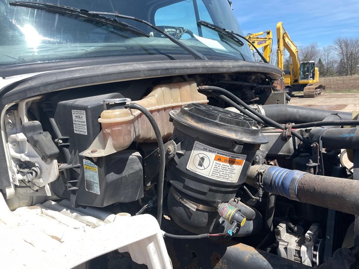 #4015-•-2004-freightliner-dump-truck-(has-wi-title)-image-65