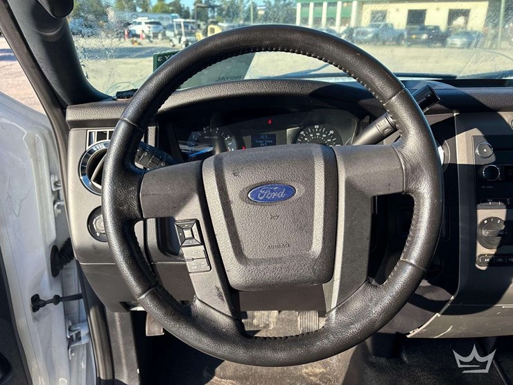 2016-ford-expedition-image-13
